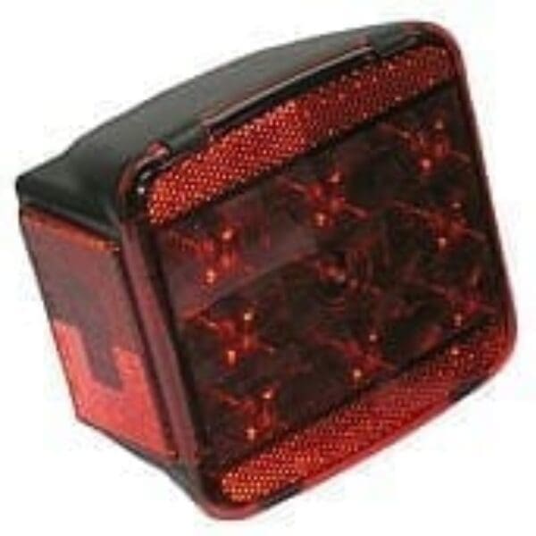 PETERSON STOP TURN AND TAIL LIGHT RIGHT HAND SIDE PMV840